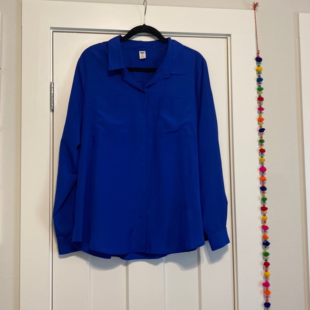 Lovely vibrant jewel tone blue shirt